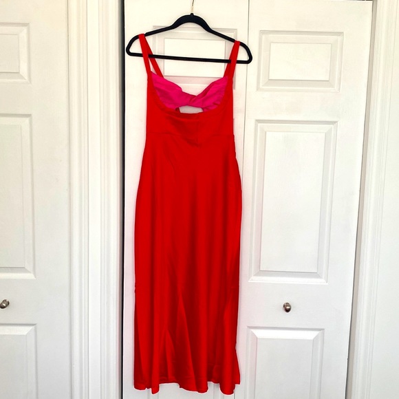 Runaway the Label - Kelsi midi dress in Red colour. Size M, US 6. - Picture 3 of 8